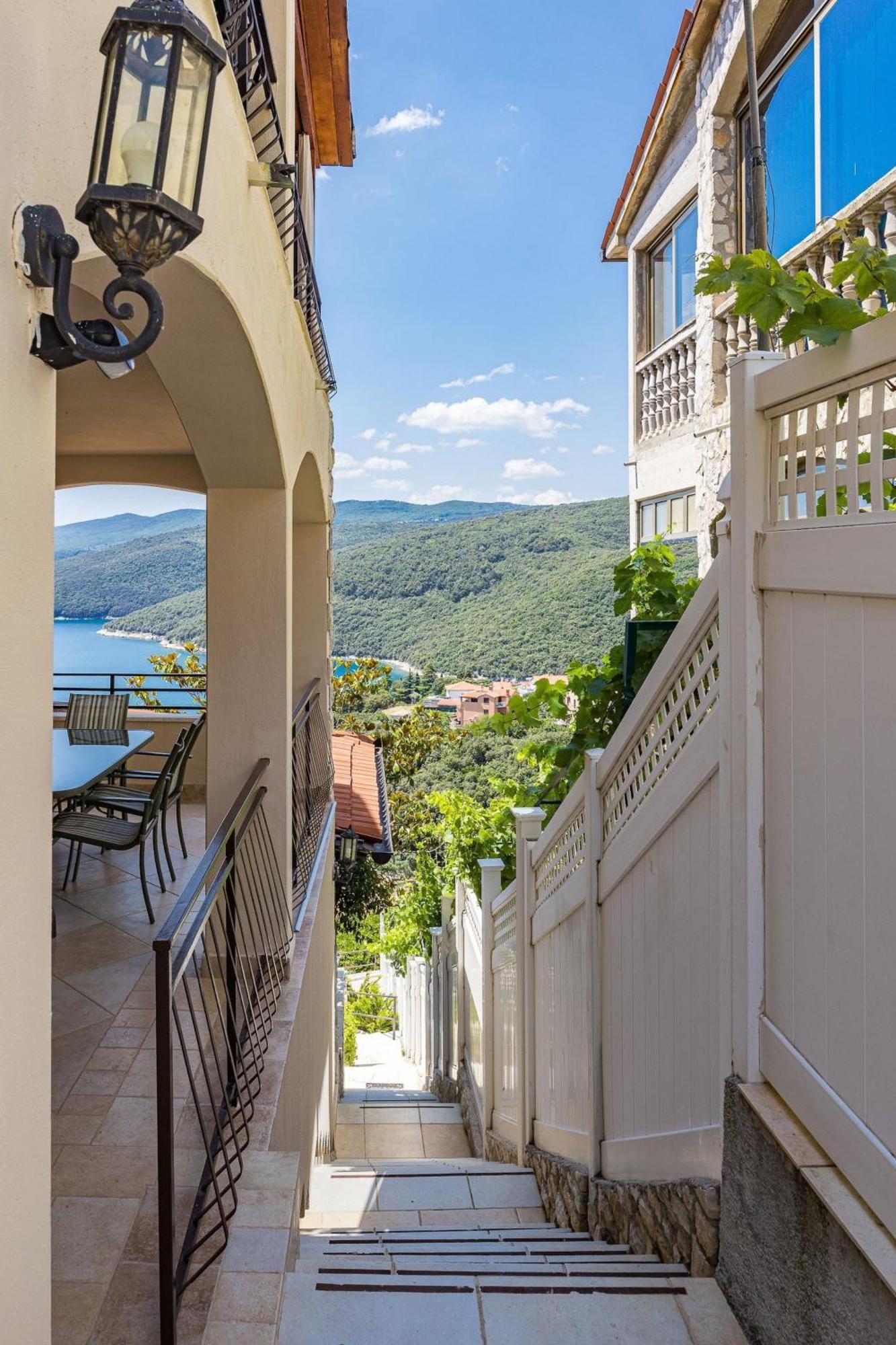 Apartments Lady M Rabac Luaran gambar